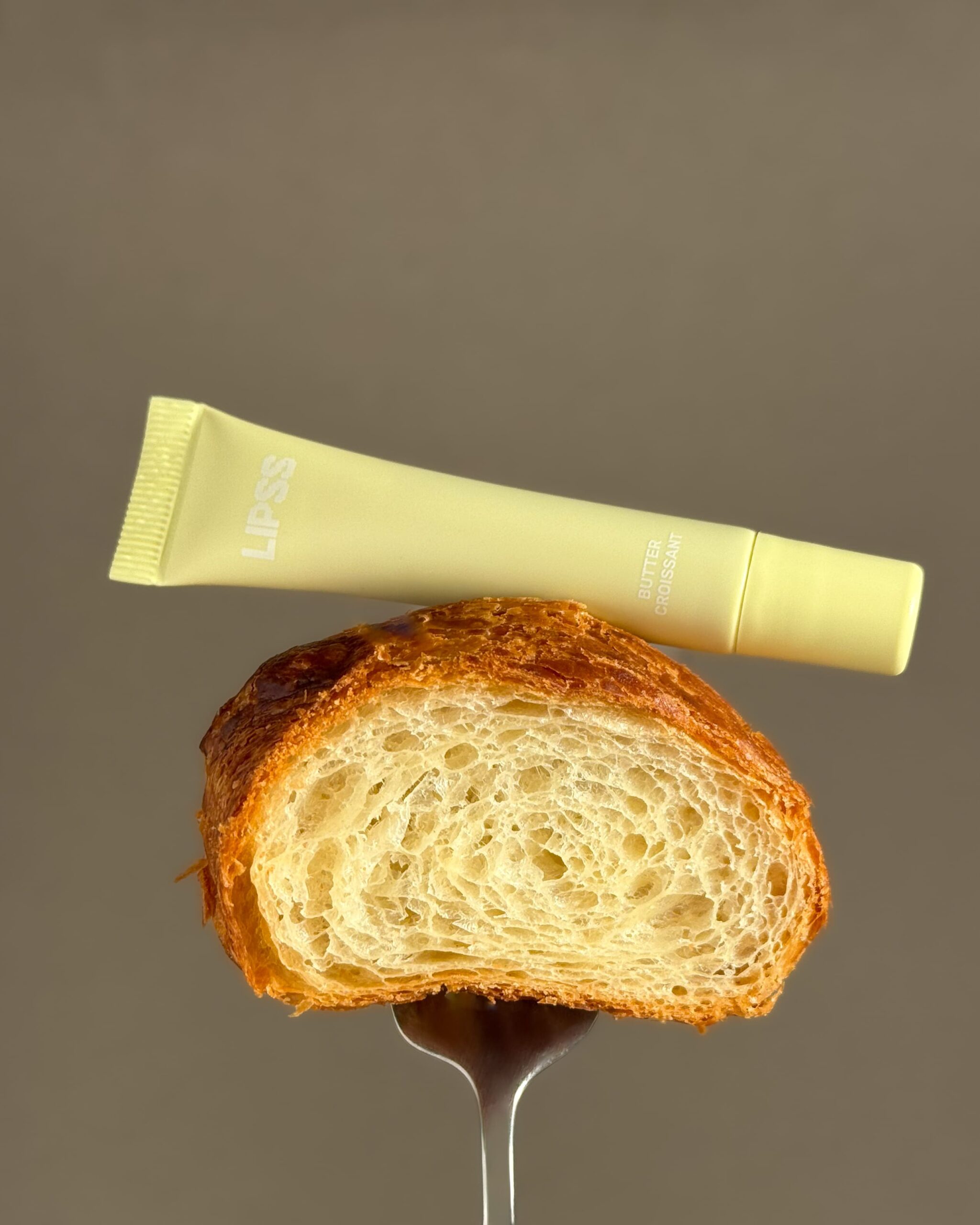 balsamo-labial-butter-croissant